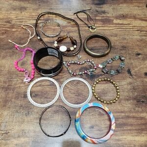 Big bracelet bundle lot of 15